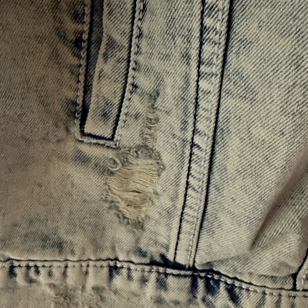 Decree Light Wash Denim Jacket - Picture 5 of 9